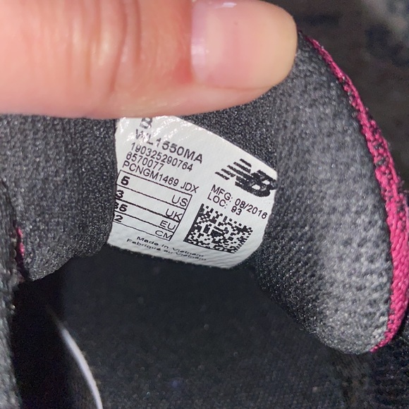 New Balance 1550 Sneakers - Picture 5 of 8